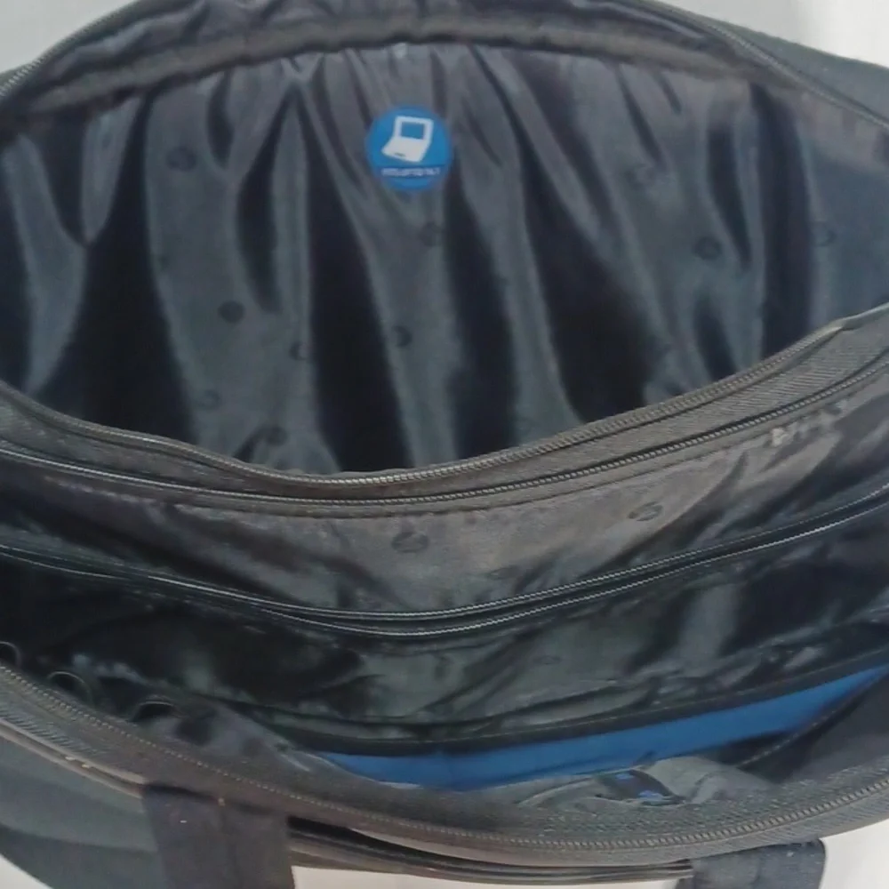 HP LAPTOP BAG LOTS OF COMPARTMENTS FITS UP TO 16.1